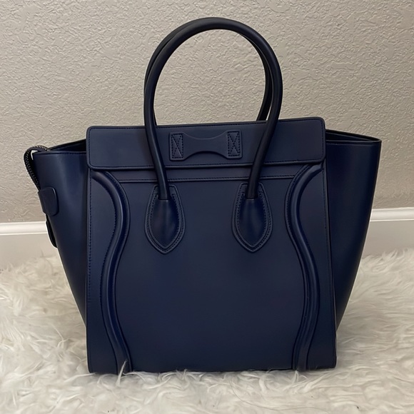CELINE MICRO LUGGAGE HANDBAG IN SMOOTH CALFSKIN IN NAVY - Picture 2 of 14